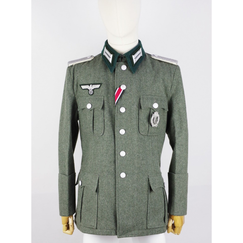 Heer, Wehrmacht M36 Leutnant Feldbluse Prebuilt with Insignia