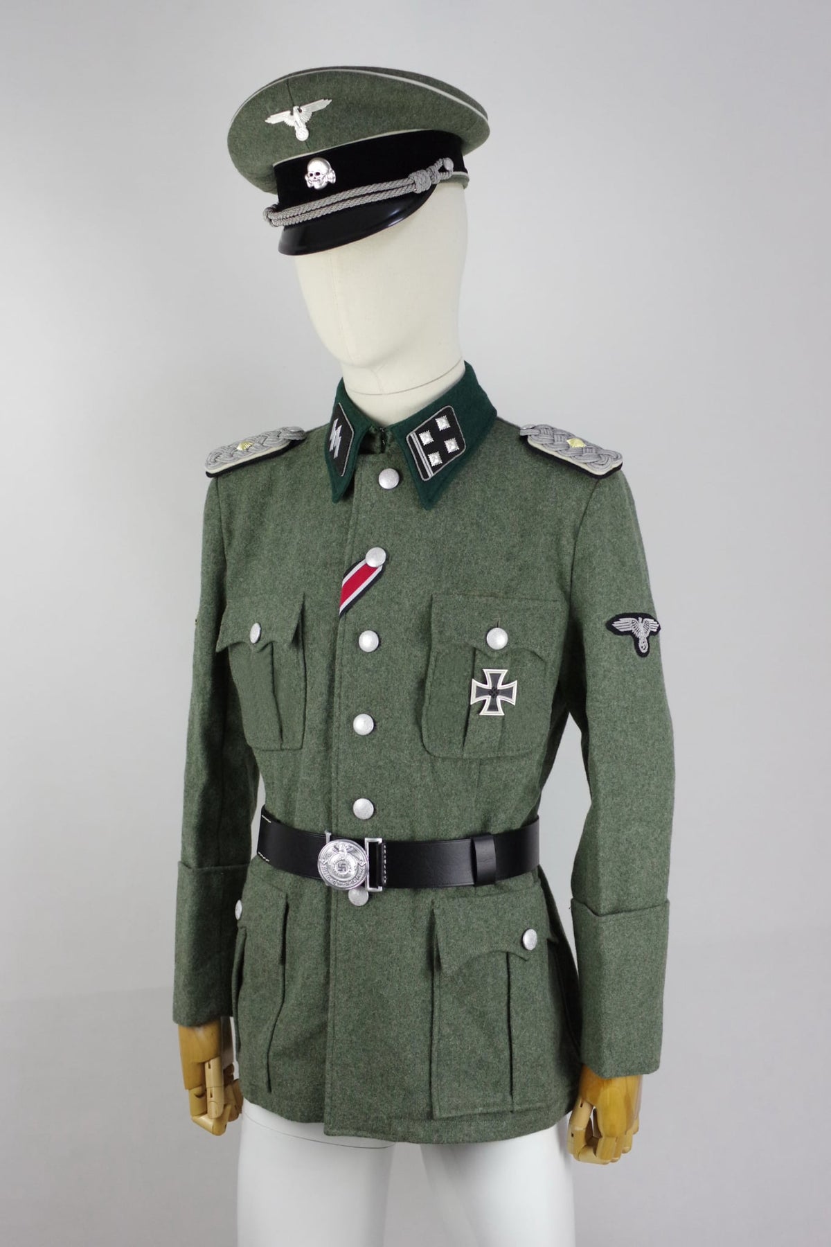 Waffen-SS Obersturmbannführer Complete Prebuilt Uniform Set